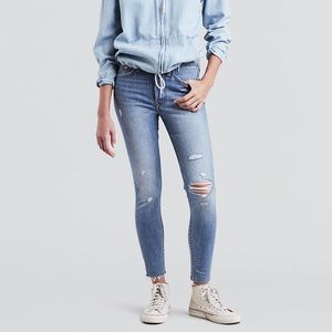 Levi’s Wedgie Skinny Jeans Size 27 NWOT